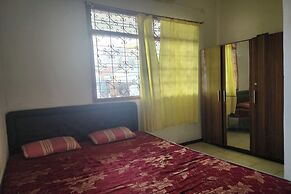 OYO 93979 Gubeng Homestay Syariah