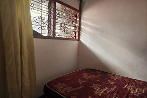 OYO Life 93979 Gubeng Homestay Syariah