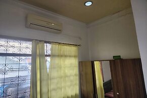 OYO Life 93979 Gubeng Homestay Syariah