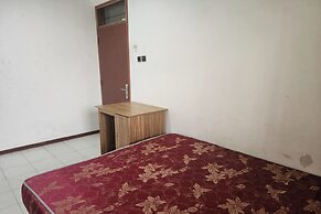 OYO Life 93979 Gubeng Homestay Syariah