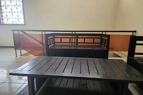 OYO Life 93979 Gubeng Homestay Syariah