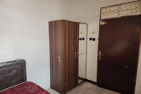 OYO Life 93979 Gubeng Homestay Syariah