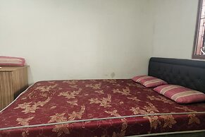 OYO Life 93979 Gubeng Homestay Syariah