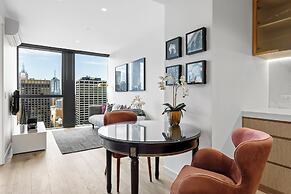 Luxuria Apartments - Collins House