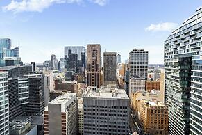 Luxuria Apartments - Collins House