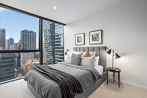 Luxuria Apartments - Collins House