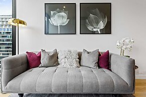 Luxuria Apartments - Collins House