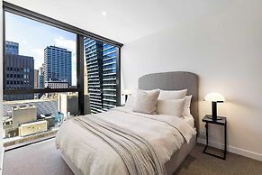 Luxuria Apartments - Collins House