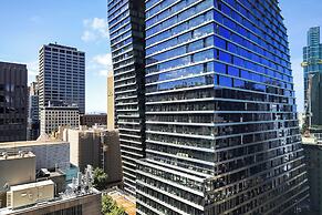 Luxuria Apartments - Collins House