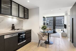 Luxuria Apartments - Collins House