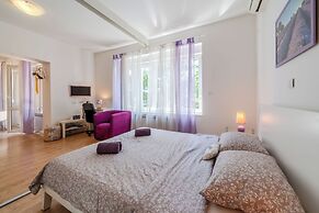 Lavanda Apartment With Terrace