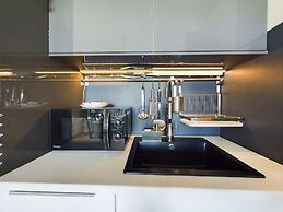 Czesława Miłosza Apartment by Renters