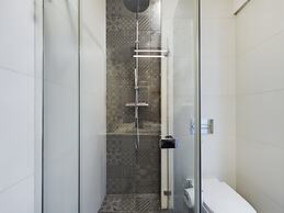 Czesława Miłosza Apartment by Renters