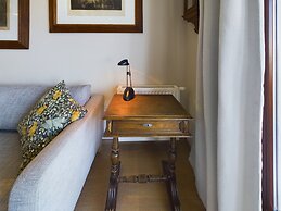 Czesława Miłosza Apartment by Renters