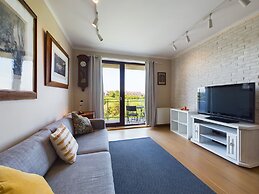 Czesława Miłosza Apartment by Renters