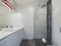 Czesława Miłosza Apartment by Renters