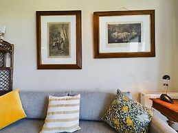 Czesława Miłosza Apartment by Renters