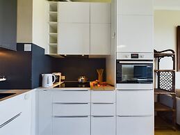 Czesława Miłosza Apartment by Renters