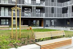 Gumińska Apartment Warsaw by Renters