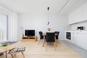 Gumińska Apartment Warsaw by Renters