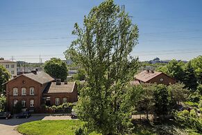 Gumińska Apartment Warsaw by Renters