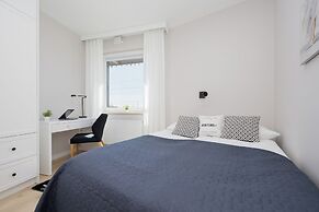 Gumińska Apartment Warsaw by Renters