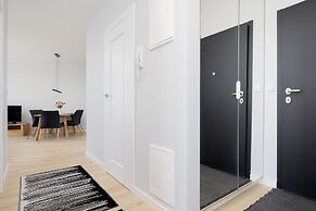 Gumińska Apartment Warsaw by Renters