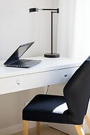 Gumińska Apartment Warsaw by Renters