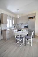 Zennova 60 Nikiti Family Apt