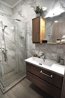 Zennova 60 Nikiti Family Apt