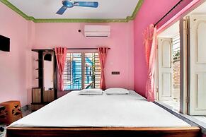 iROOMZ Tilottama Guest House