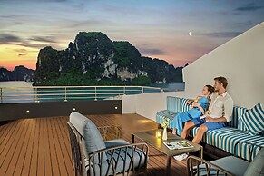 Grand Pioneers Halong Bay Cruise 2