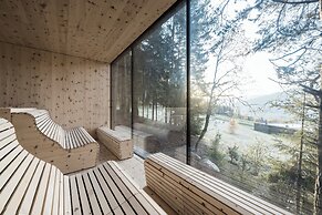 AKI Family Resort PLOSE