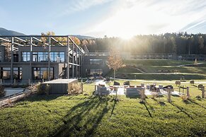 AKI Family Resort PLOSE