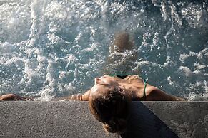 AKI Family Resort PLOSE