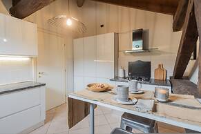 Plinio 10 in Como With 2 Bedrooms and 2 Bathrooms