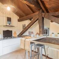 Plinio 10 in Como With 2 Bedrooms and 2 Bathrooms