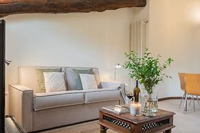 Plinio 10 in Como With 2 Bedrooms and 2 Bathrooms