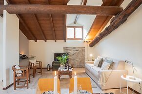 Plinio 10 in Como With 2 Bedrooms and 2 Bathrooms