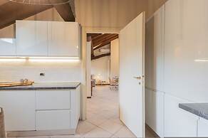 Plinio 10 in Como With 2 Bedrooms and 2 Bathrooms