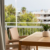 Luxury Beachfront 2-bedroom Stay in Voula