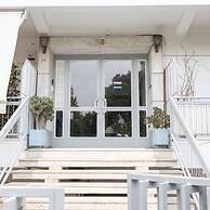 Luxury Beachfront 2-bedroom Stay in Voula