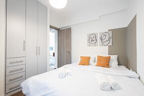 Luxury Beachfront 2-bedroom Stay in Voula