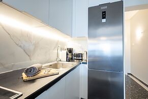 Luxury Beachfront 2-bedroom Stay in Voula