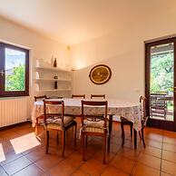 Villetta Camelia With Garden by Wonderful Italy