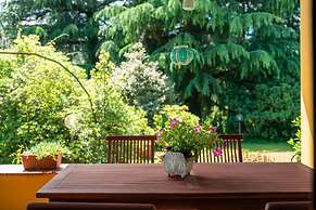 Villetta Camelia With Garden by Wonderful Italy