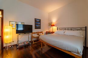 Villetta Camelia With Garden by Wonderful Italy