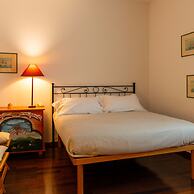 Villetta Camelia With Garden by Wonderful Italy