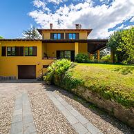 Villetta Camelia With Garden by Wonderful Italy