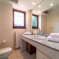 Villetta Camelia With Garden by Wonderful Italy